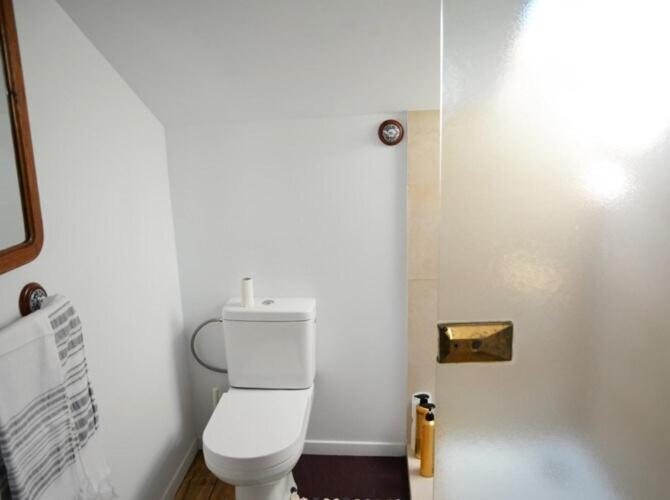 48 Urban Suites Dun-le-Palestel Chambre photo