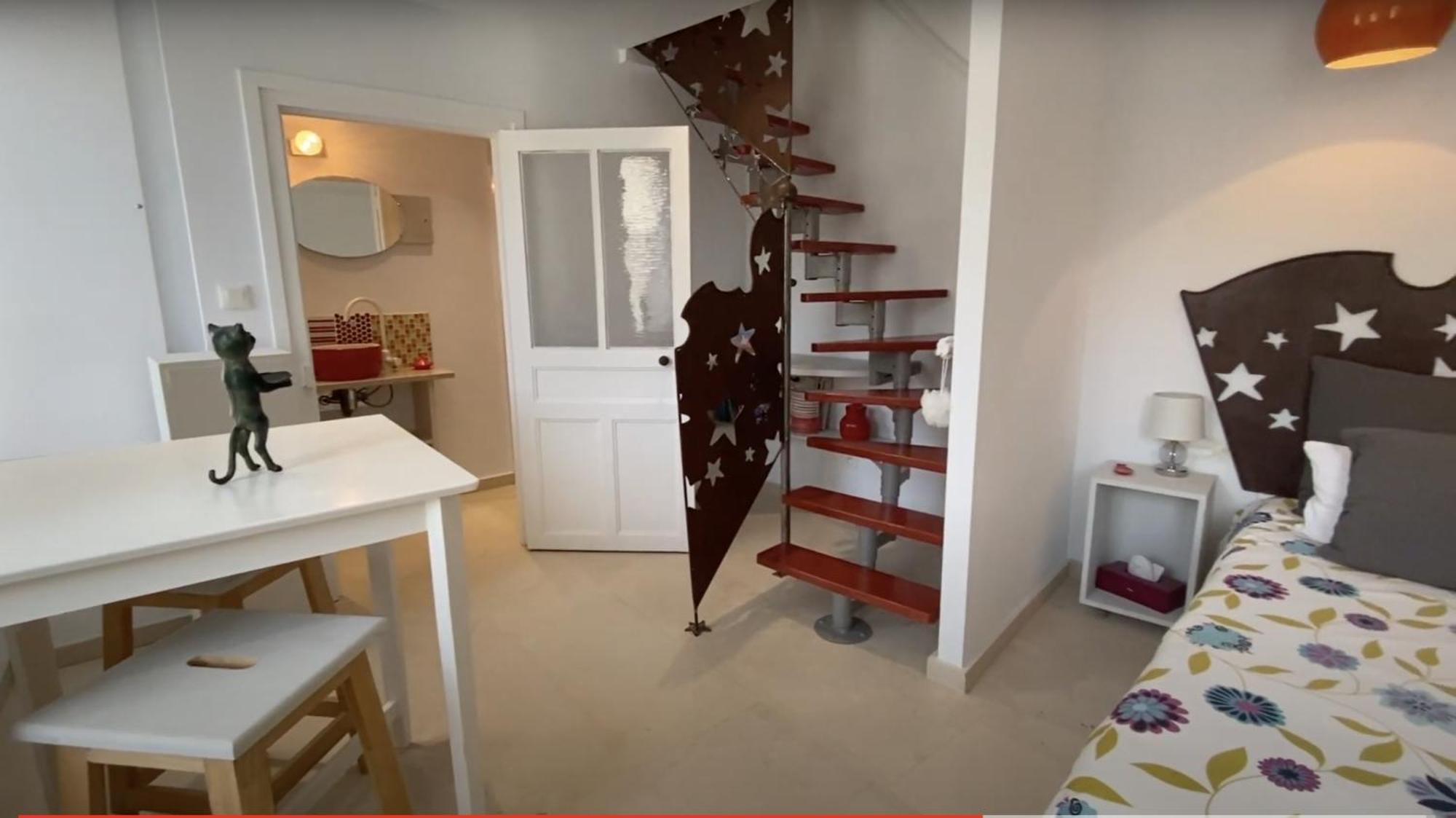 48 Urban Suites Dun-le-Palestel Chambre photo