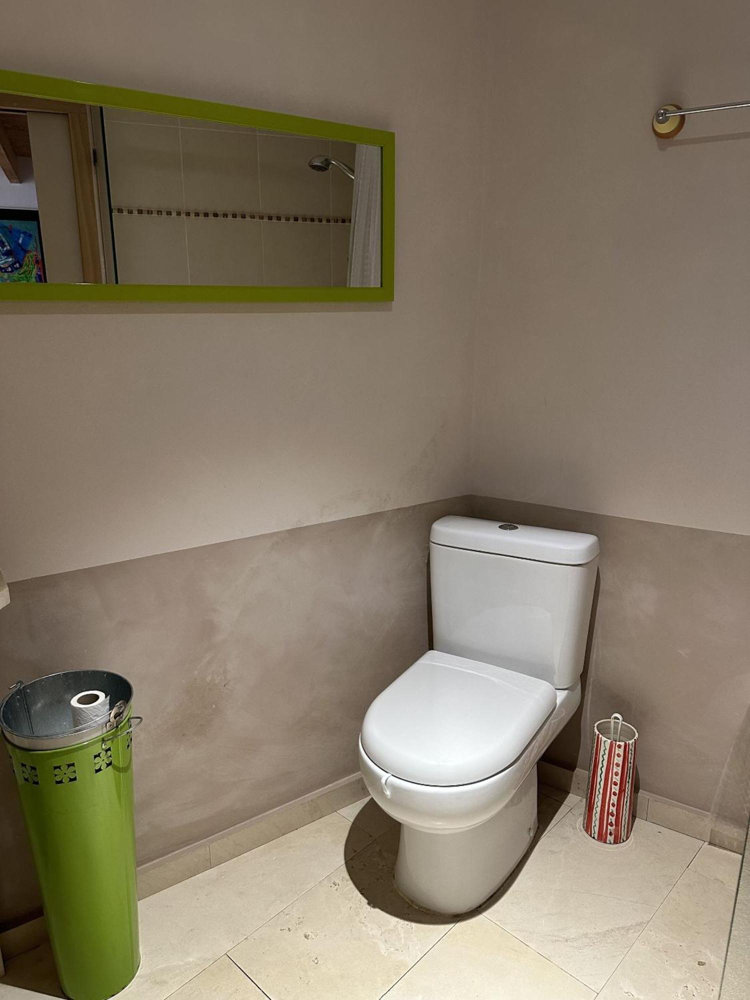48 Urban Suites Dun-le-Palestel Chambre photo
