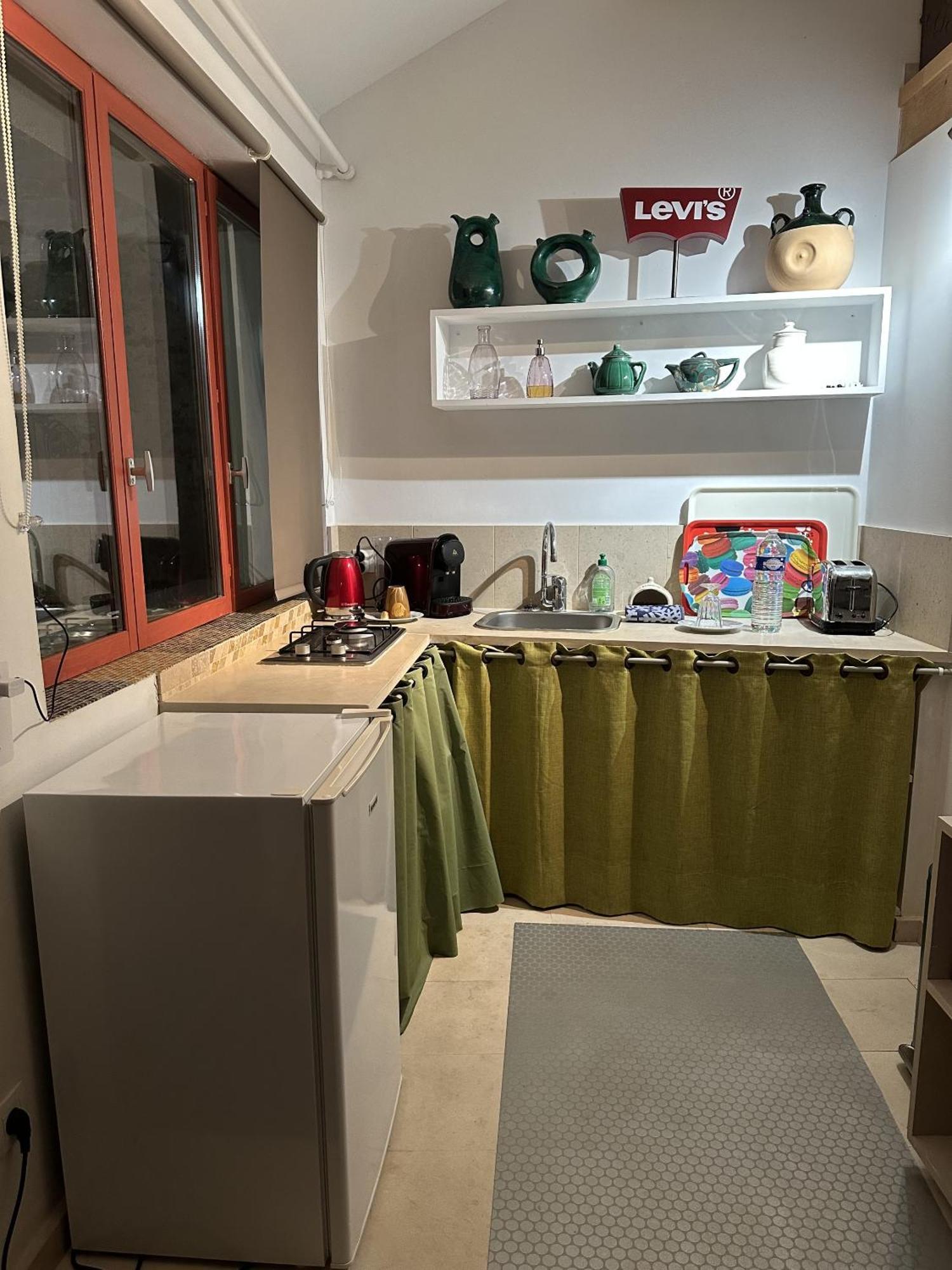 48 Urban Suites Dun-le-Palestel Chambre photo